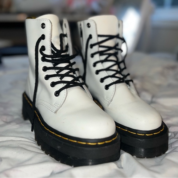 DR. MARTENS - US S5 JADON BOOT SMOOTH LEATHER PLATFORMS - Picture 9 of 9